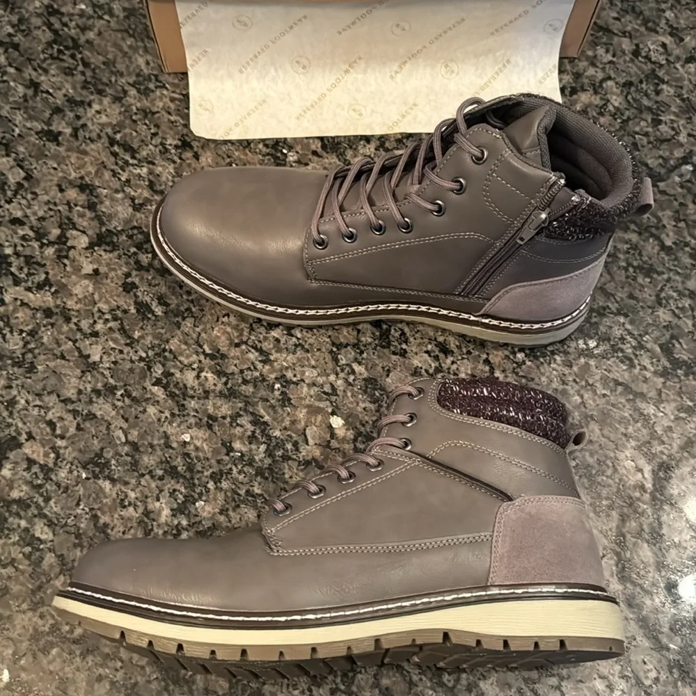 Reserved Footwear desert boots grey NIB 9.5